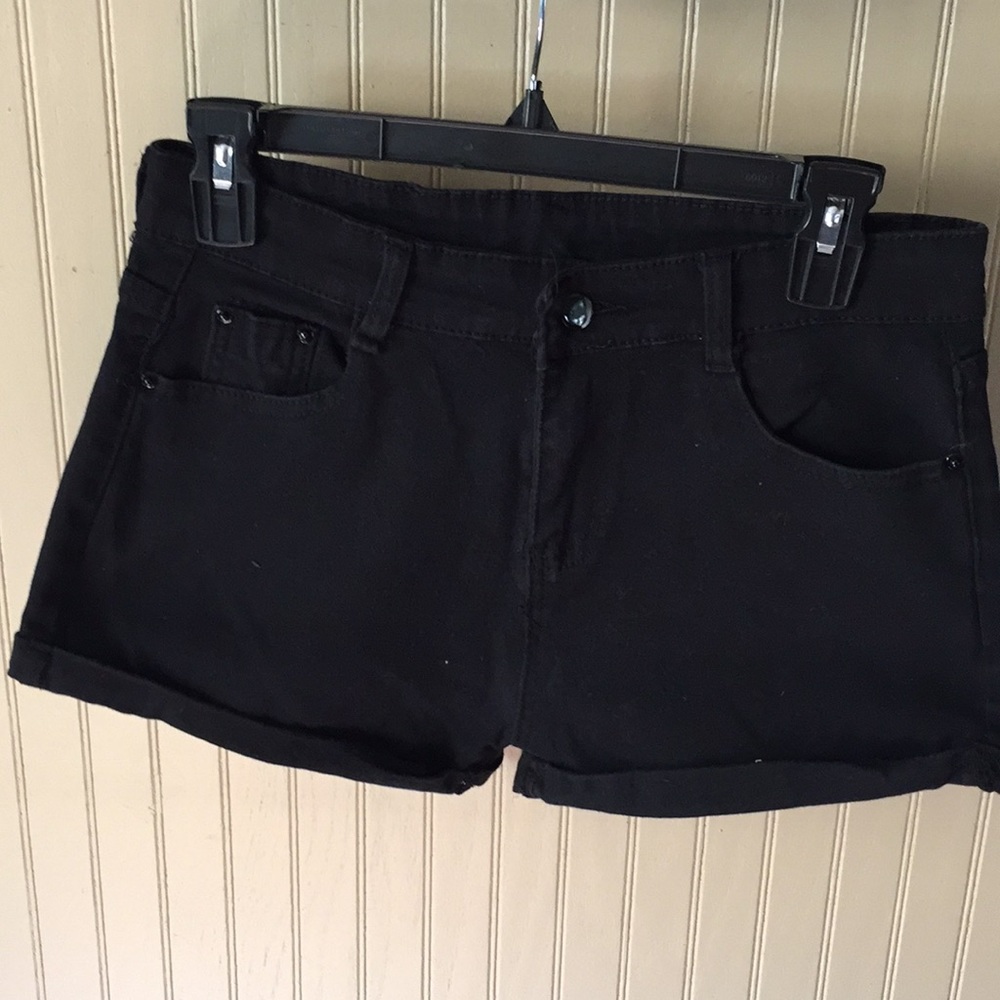 Black jean shorts size large